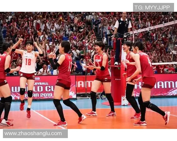 英超世界杯预选赛中成都排球队展现出的强大实力与团队协作分析