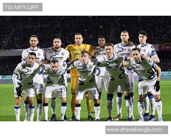 成都足球队领跑最新足球耐力排行榜TOP10展现强劲实力与团队精神 成都足球队领跑最新足球耐力排行榜TOP10展现强劲实力与团队精神